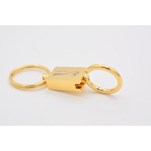 REMY MARTIN XO Charm Keychain Special Cognac Double Ended Gold Key Holder BinA16 - Picture 7 of 12